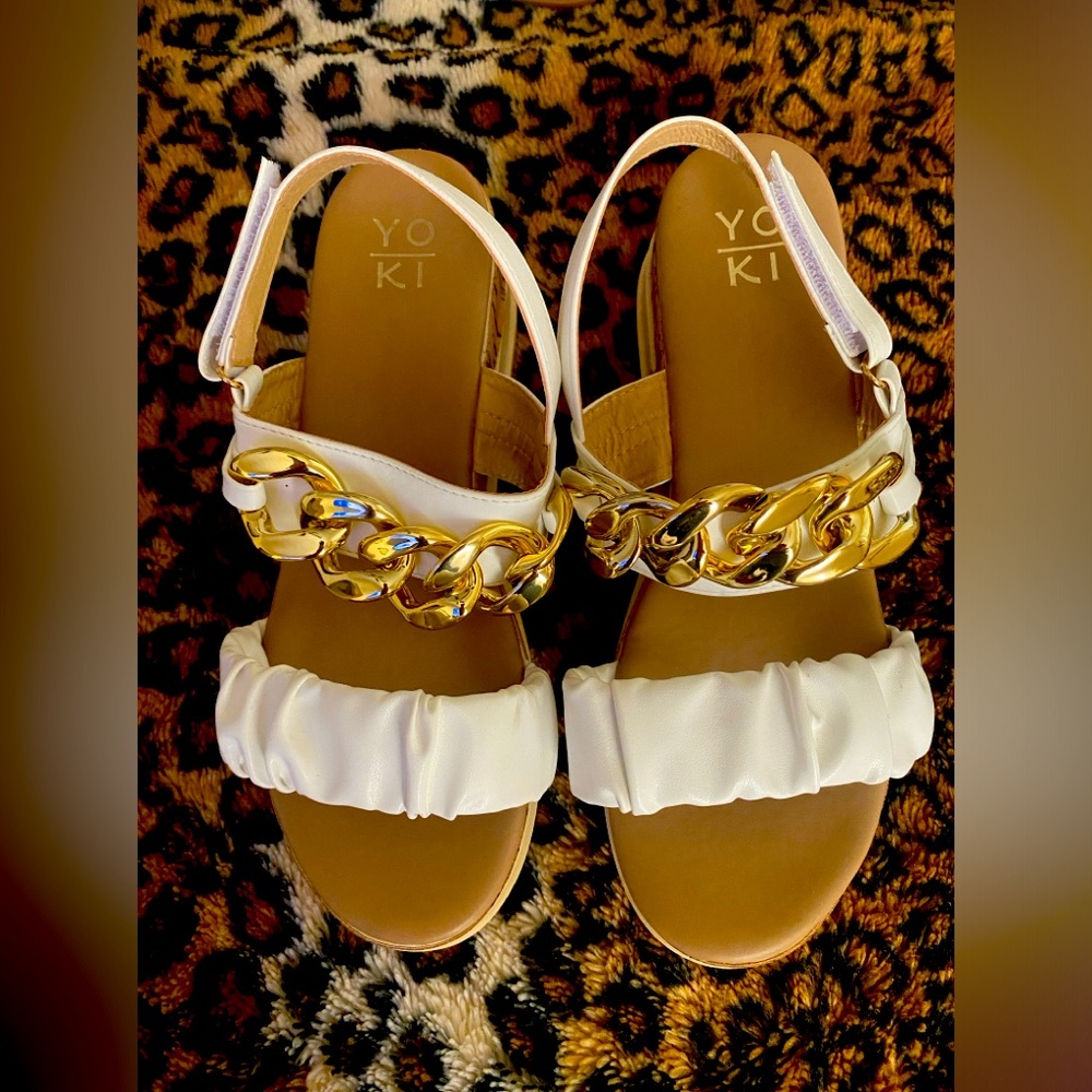 YOKI women’s white low platform shoes - worn 1 night only - adjustable strap 10